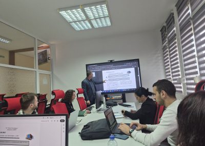 IMG 0d700f3342468257411537059f6f1b95 V